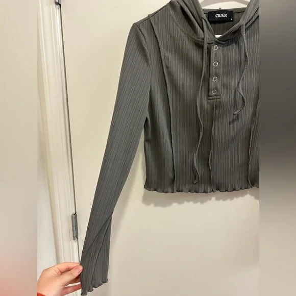 🍁Like New CIDER Ribbed Cropped Long Sleeve - Picture 7 of 9